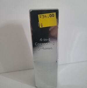 Brand new PUR 4-in-1 Correcting Primer